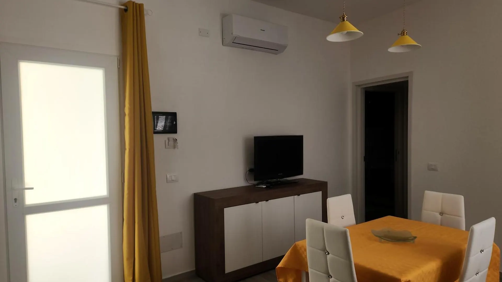 Apartmán Appartamento Le Rondini Domus De Maria